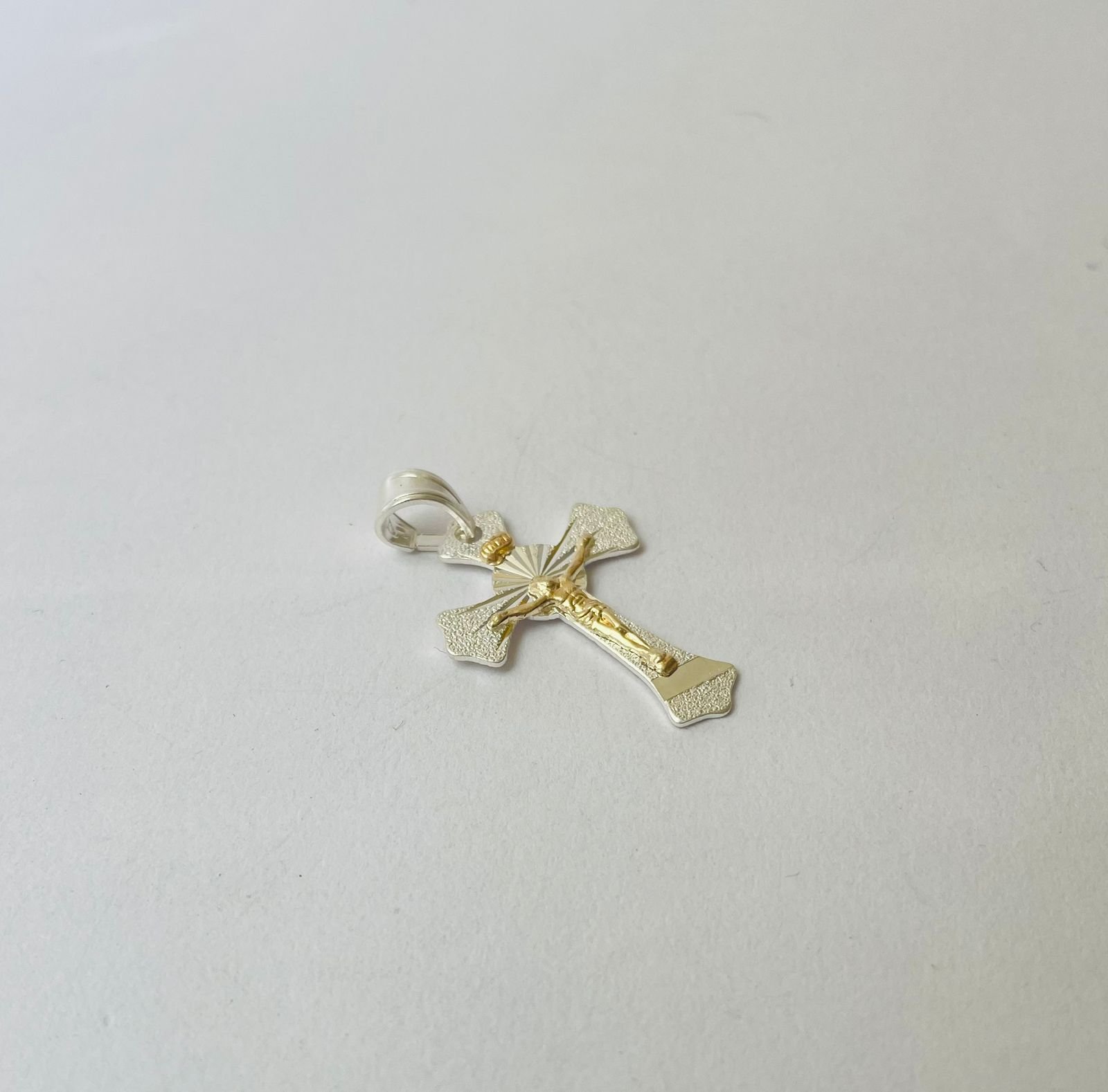 Dije cruz 2.51 gr / 4 cm / plata italiana + oro laminado - Imagen 2
