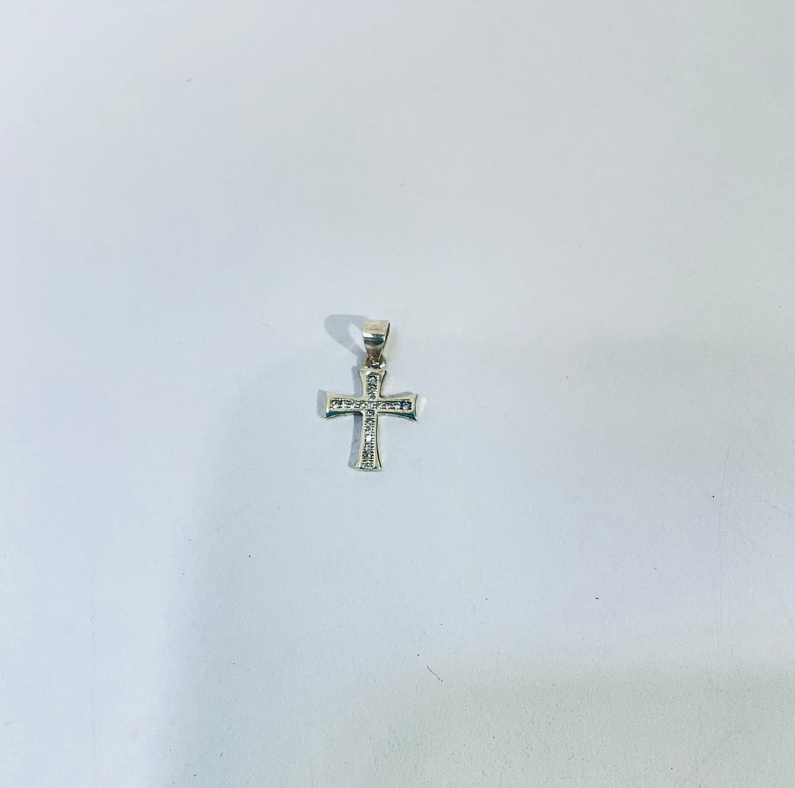 Dije cruz circones 0.70 gr / 2 cm / plata italiana