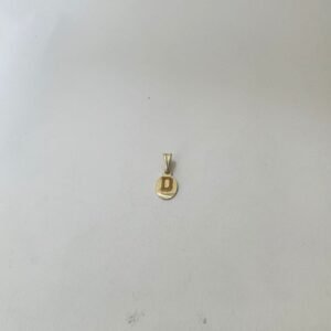 Dije letra D 1.32 gr / 2.5 cm / plata italiana + oro laminado