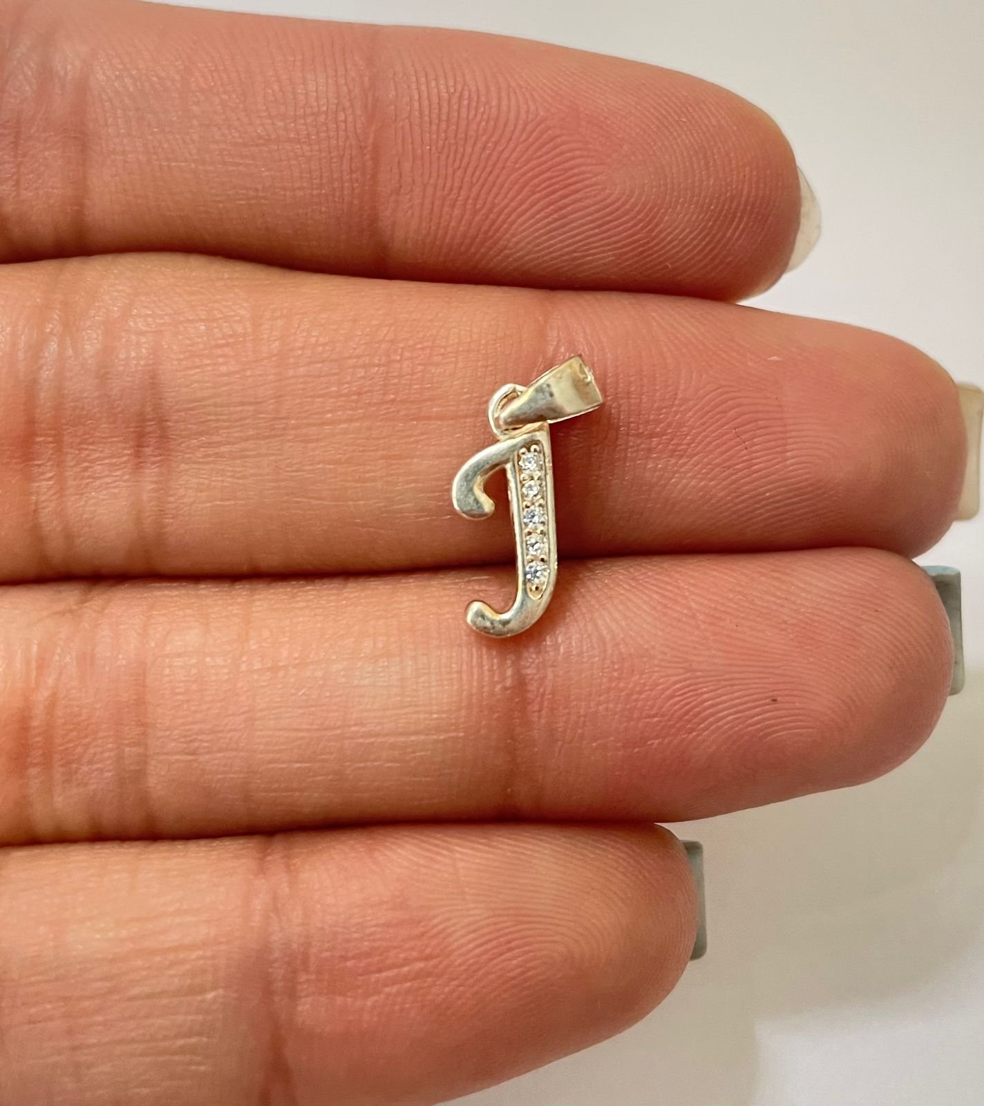 Dije letra J esqueleto 0.64 gr / 1.5 cm / plata italiana - Imagen 3