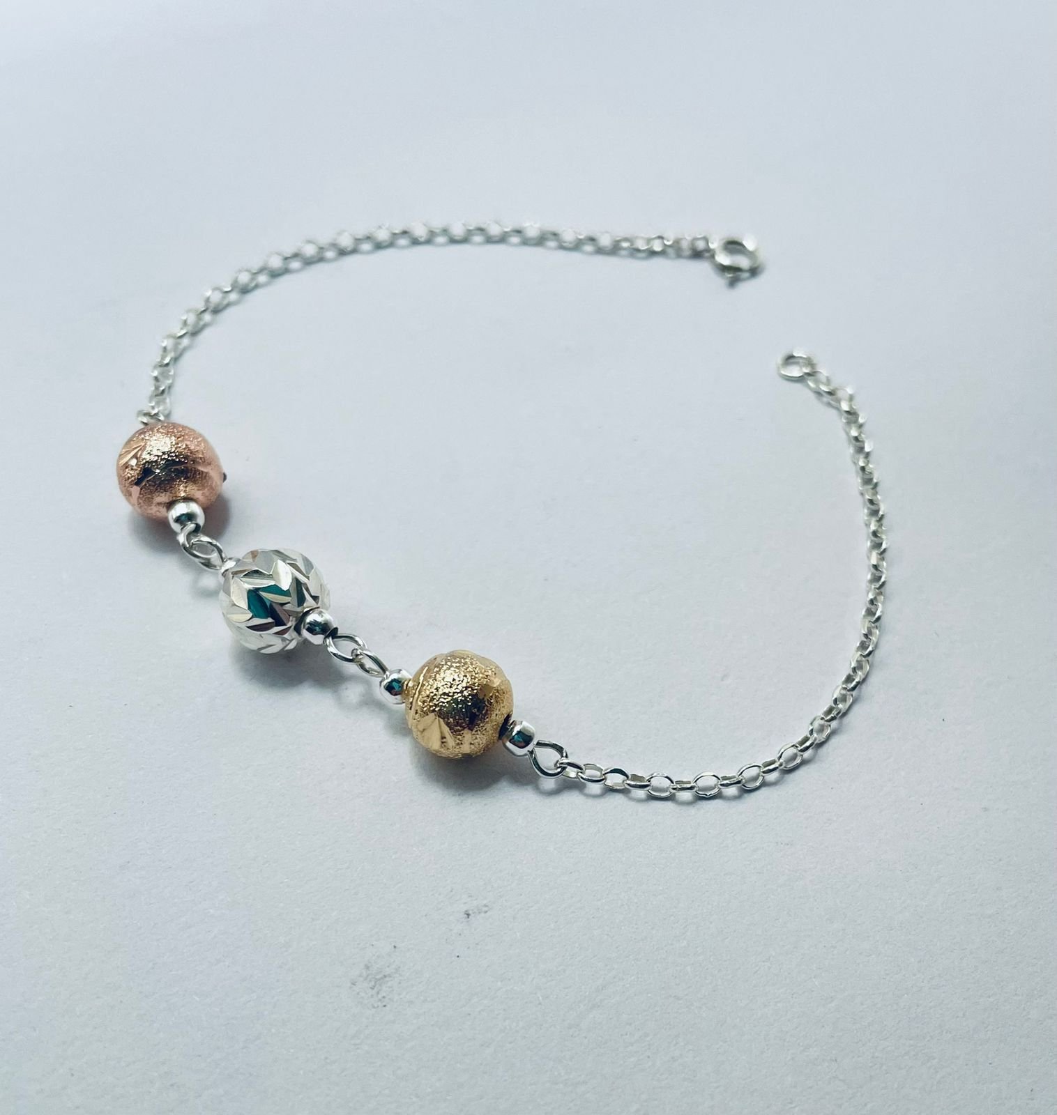 Pulsera 2.19 gr / 18 cm / bolas 3mm - 4 mm / bolsas grabadas plata italiana - Imagen 2