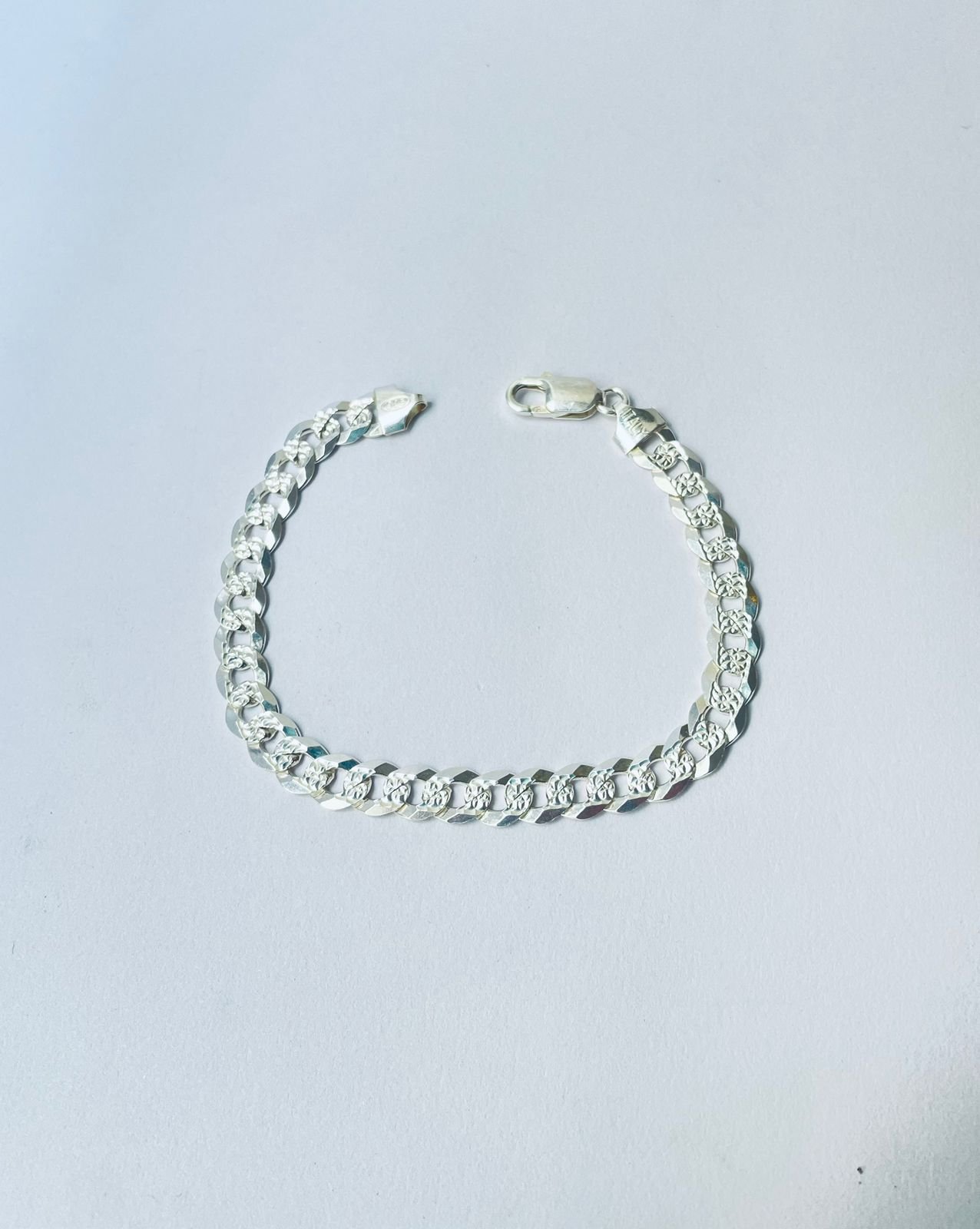 Pulso cubano 12.57 gr / 21 cm / 7 mm plata italiana