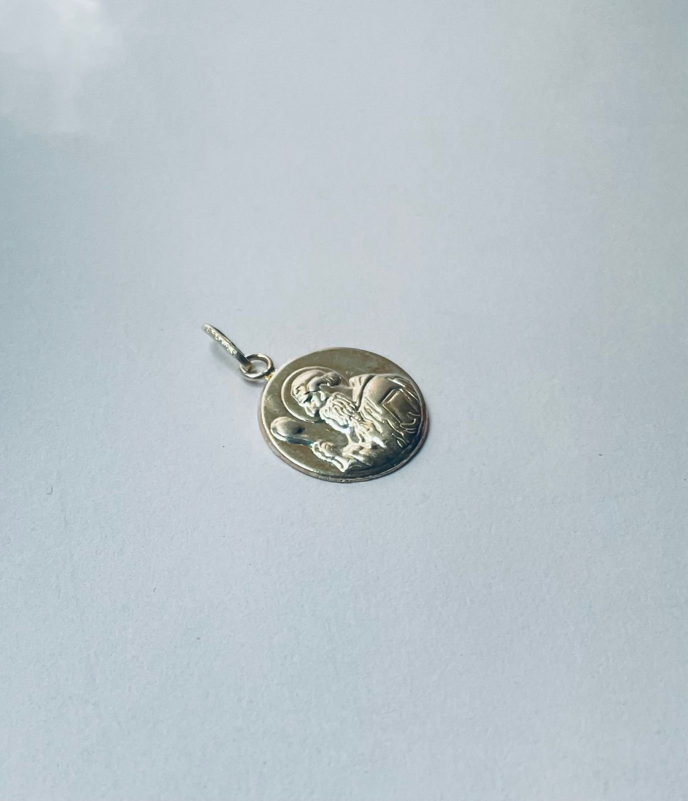 Dije San Benito 2.54 gr / 2 cm / plata italiana - Imagen 2