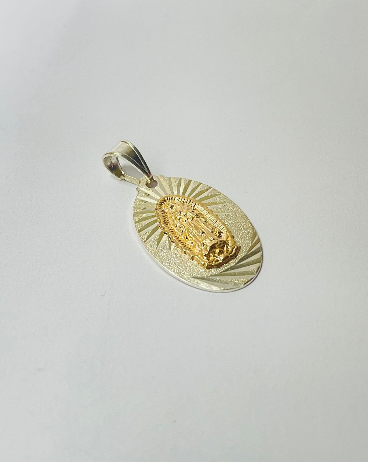 Dije Guadalupe 4.63 gr / 2 cm / plata italiana - Imagen 2