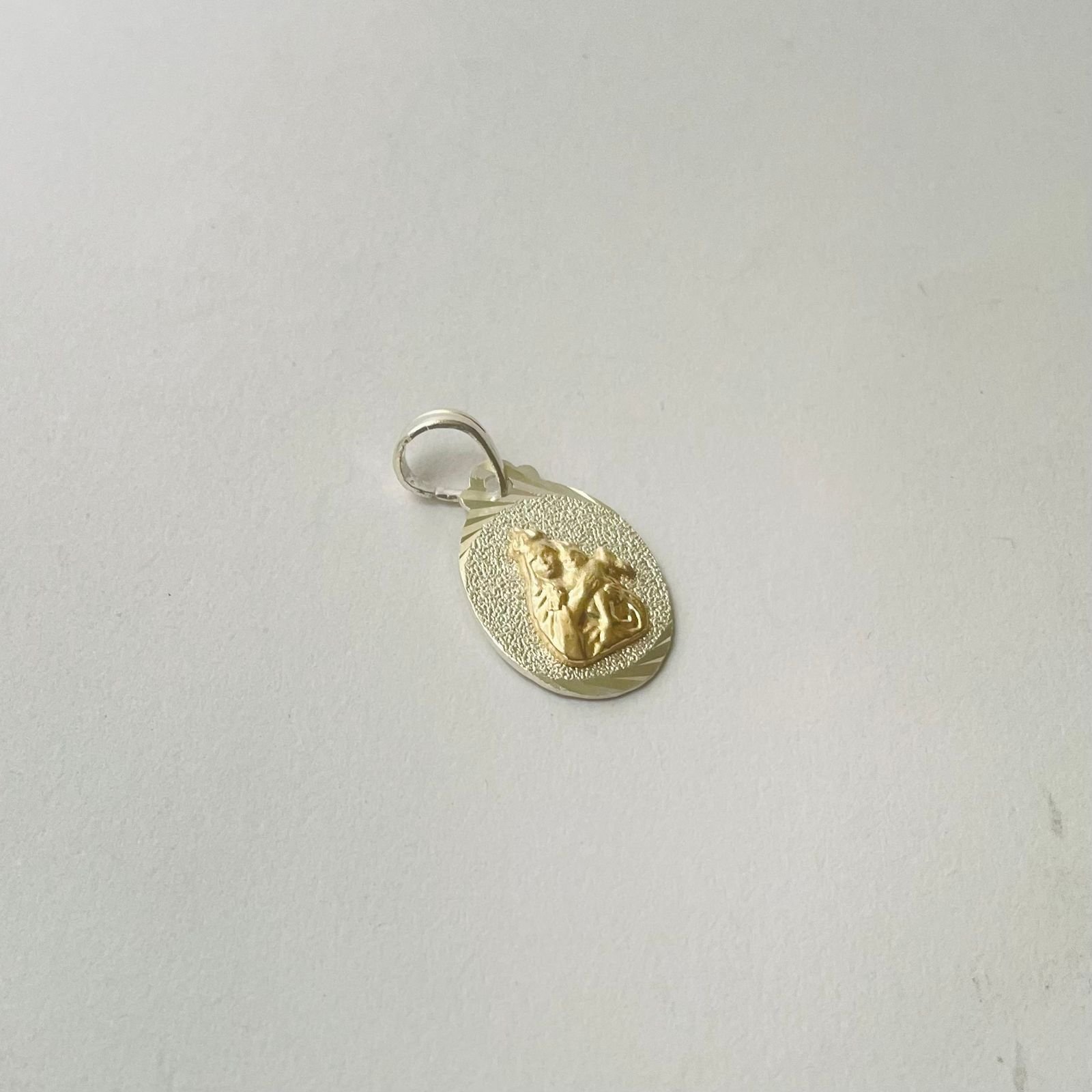 Dije virgen del Carmen 2.38 gr / 3 cm / plata italiana + oro laminado - Imagen 2