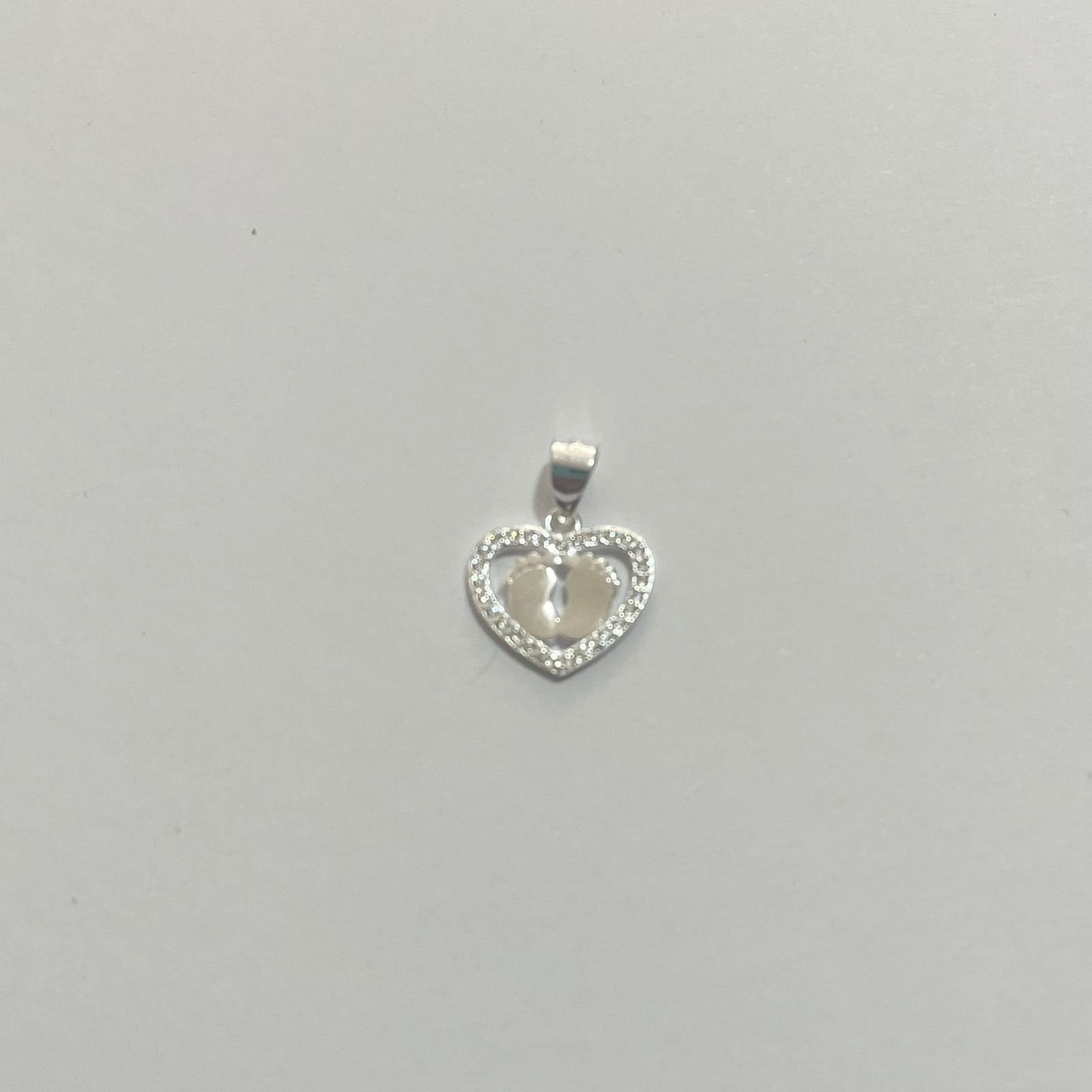 Dije corazón con pies 0.81 / 1.5 cm / plata italiana
