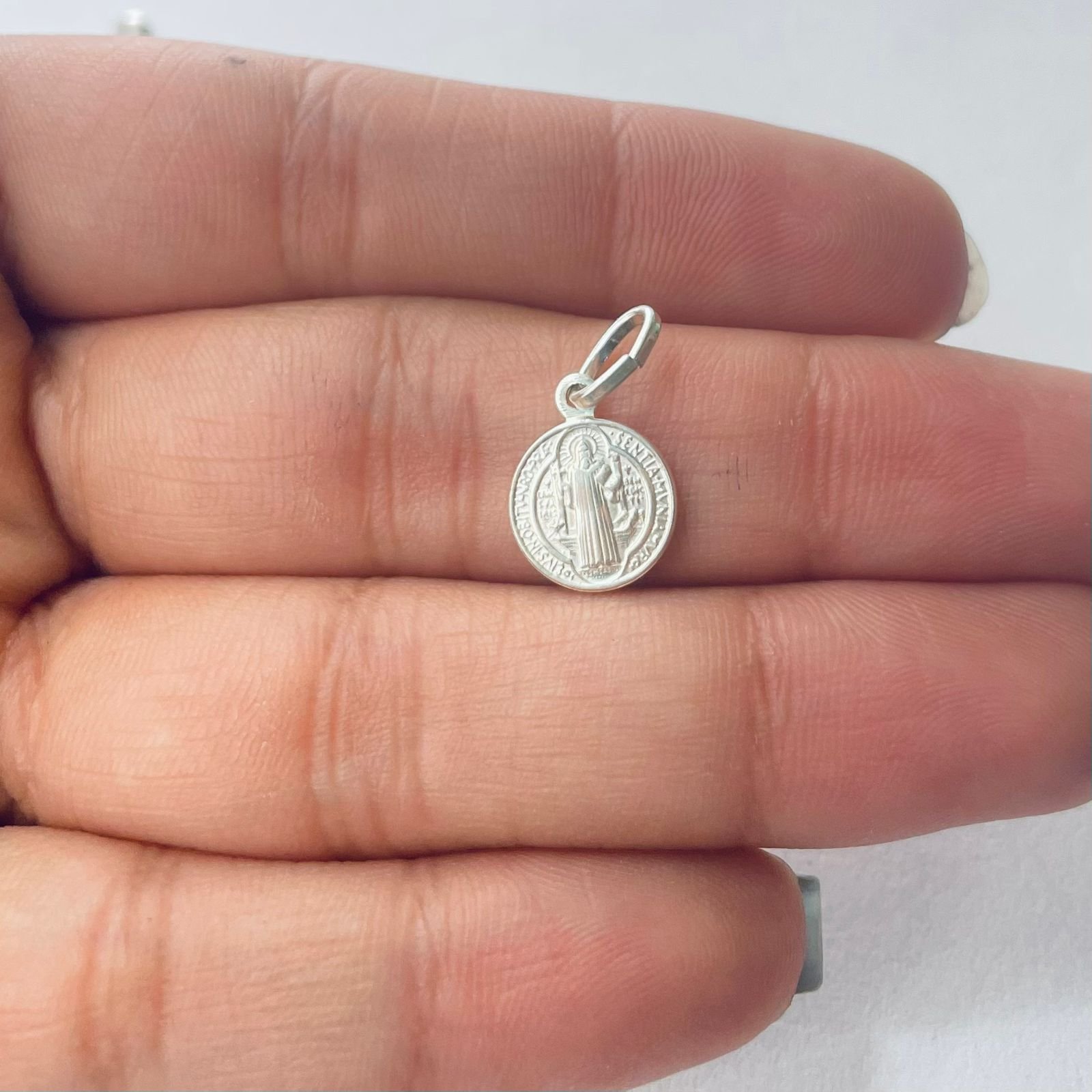 Dije San Benito 0.96 gr / 2 cm / plata italiana - Imagen 3